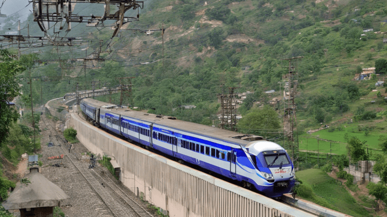 Check Shri Mata Vaishno Devi Katra Vande Bharat Express Train Status